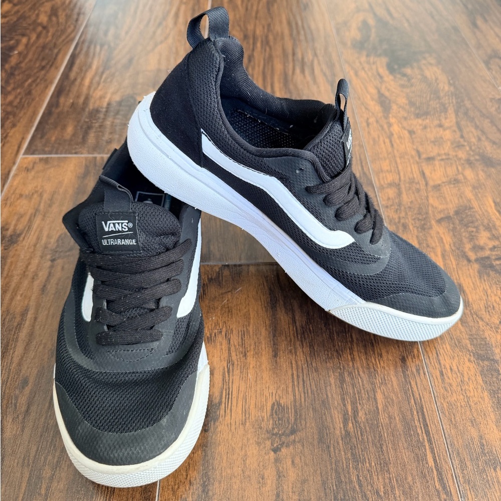 VANS Black and White Low-Top Sneakers